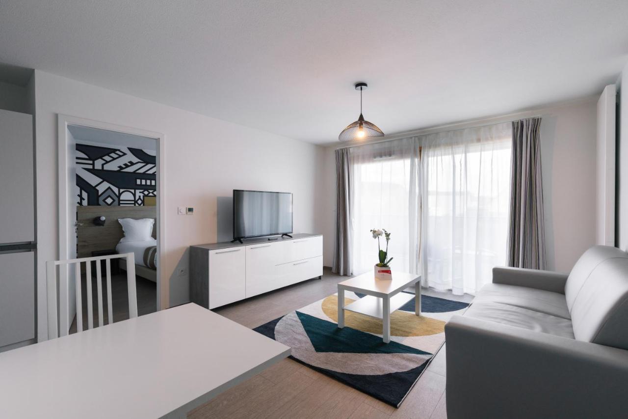 Aparthotel Adagio Bale Mulhouse Aeroport Блотзайм Екстериор снимка