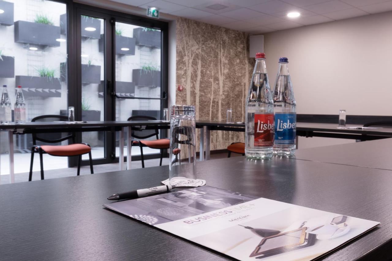 Aparthotel Adagio Bale Mulhouse Aeroport Блотзайм Екстериор снимка